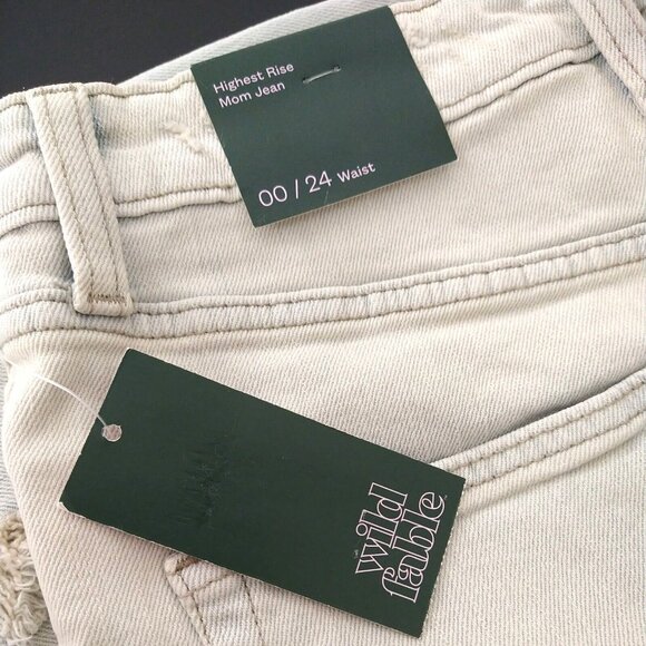 Wild Fable Highest Rise Mom Jean Ripped Jeans Women Size 00 24 Light Acid Wash - Picture 8 of 8